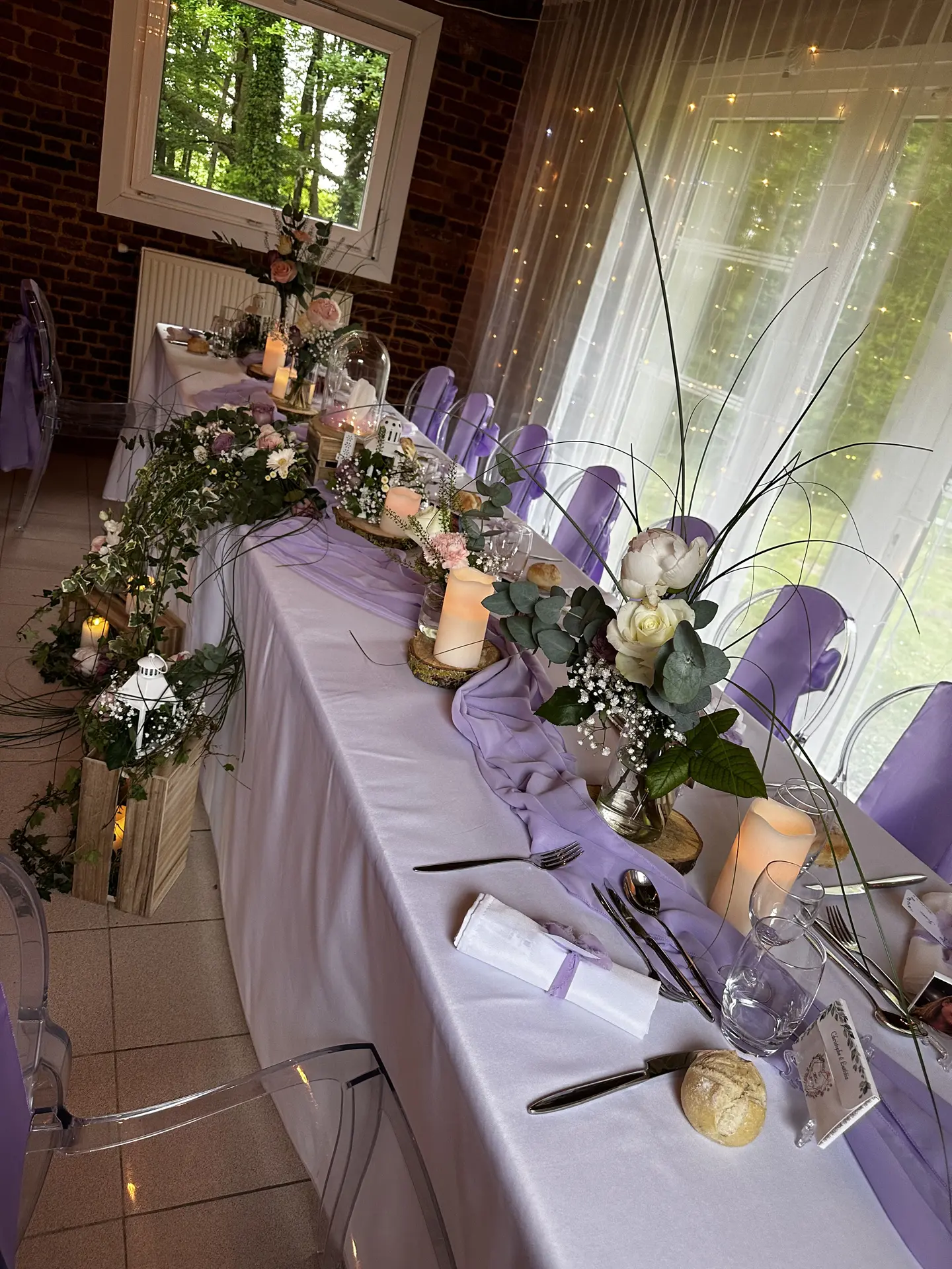 salle-mariage-blanc-rouge